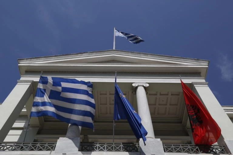 Εξηγήσεις για τη συμφωνία με την Αλβανία ζητούν βουλευτές της ΝΔ